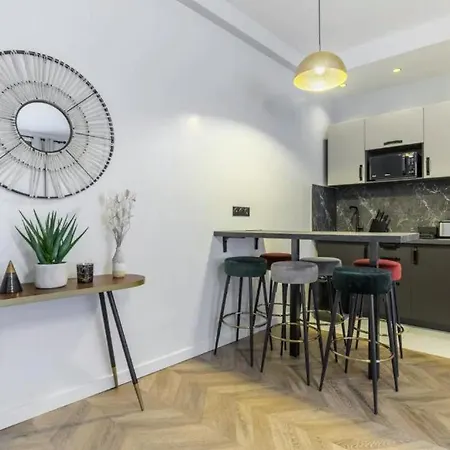 Charming Near Saint-lazare 4p Apartment *